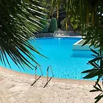 Luxurious Luxury In - Apartmán