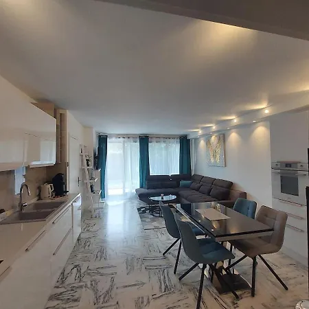 Luxury In - 戛纳
