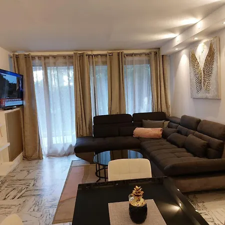 Luxury In - 戛纳
