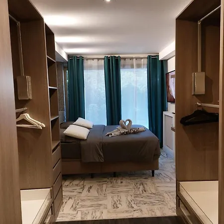 Luxury In - * 戛纳