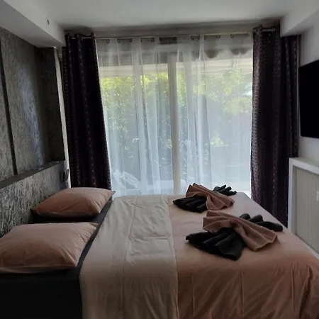 Luxurious Luxury In -